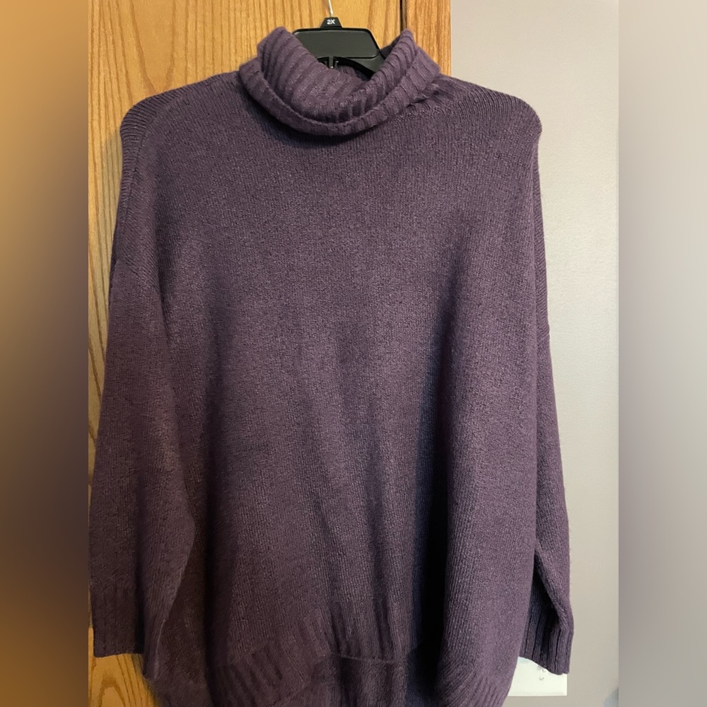 Plus size 1X, Lord and Taylor hi low sweater